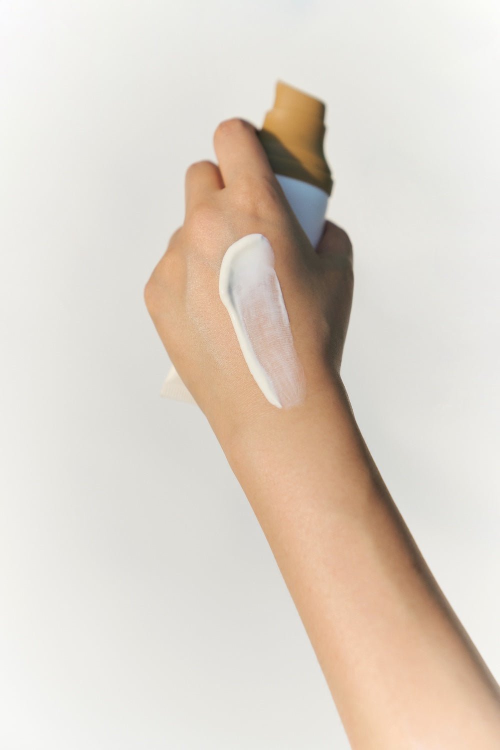 Buy Skin1004 Madagascar Centella Air - Fit Suncream Light 50ml Online in Saudi Arabia - YASHIE SA