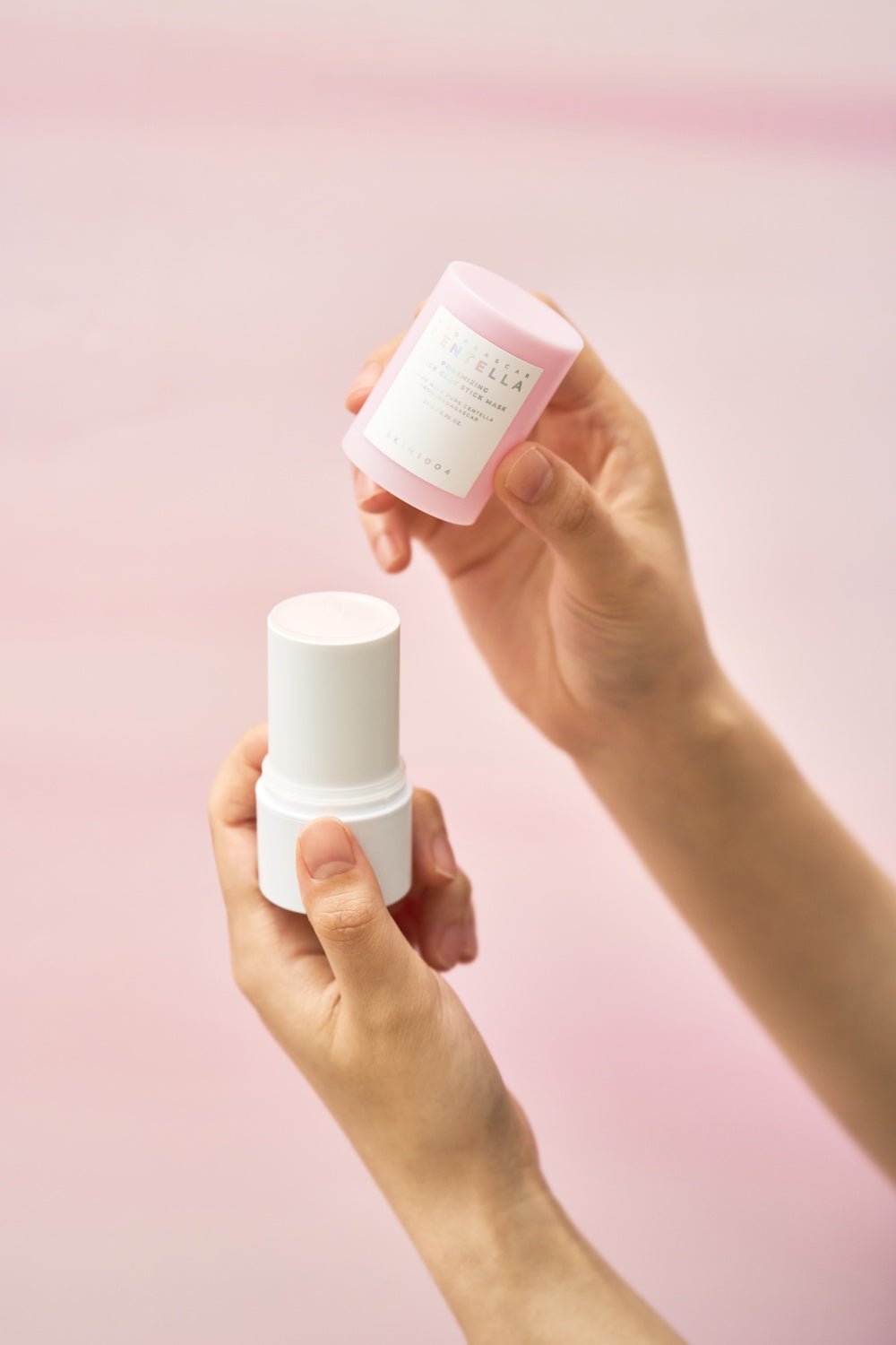 Buy Skin1004 Madagascar Centella Poremizing Quick Clay Stick Mask 27g Online in Saudi Arabia - YASHIE SA