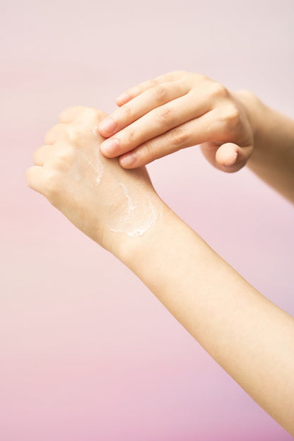 Buy Skin1004 Madagascar Centella Poremizing Quick Clay Stick Mask 27g Online in Saudi Arabia - YASHIE SA